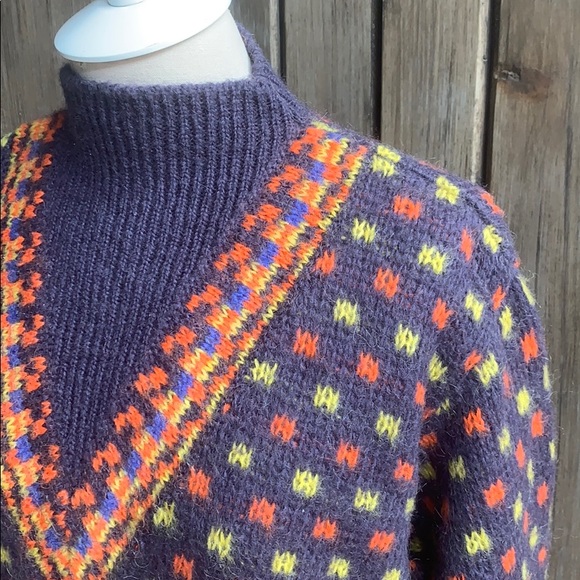 United Colors of Benetton •sweater - Picture 2 of 11